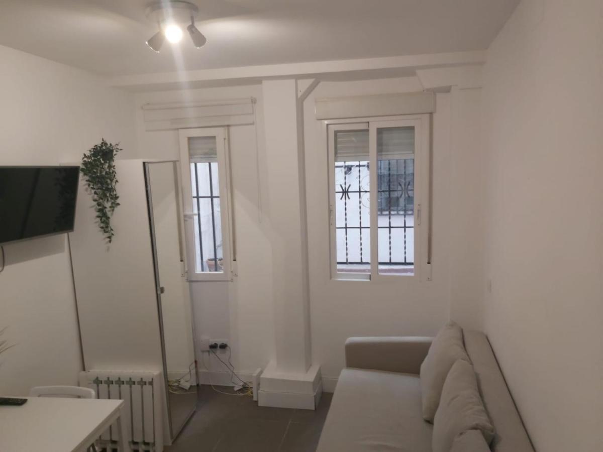 Cozy Studio Reina Sofia Amparo Apartment มาดริด ภายนอก รูปภาพ